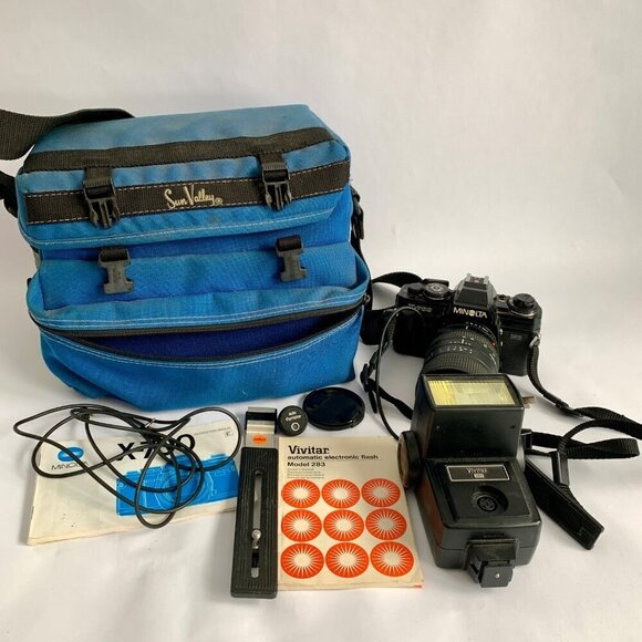 Minolta X-700 Vintage Camera Quantaray 70-210 mm Lens SLR Film UNTESTED - Picture 1 of 6
